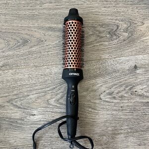 Amika thermal styling round brush